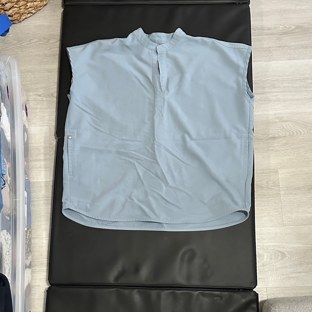 Figs Rafaela Top & Zamora Joggers Scrub Set